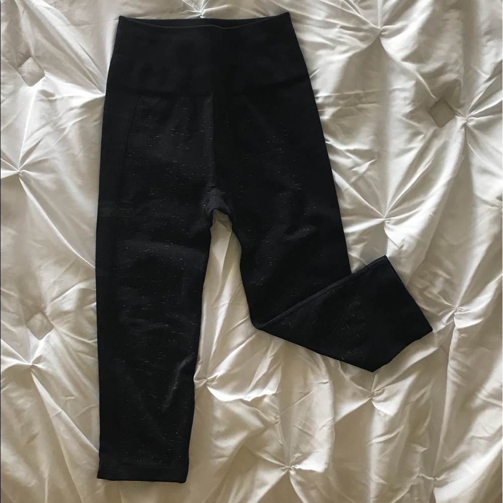 Navy heather Lululemon crop pant